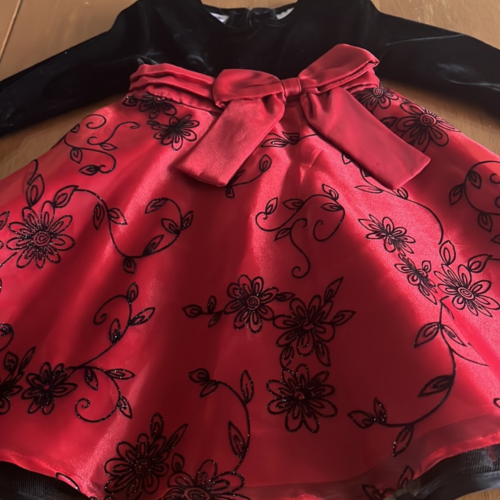 Beautiful Blueberi Blvd Holiday Dress Black Velvet Top Baby Girl size 18 months - Picture 2 of 3